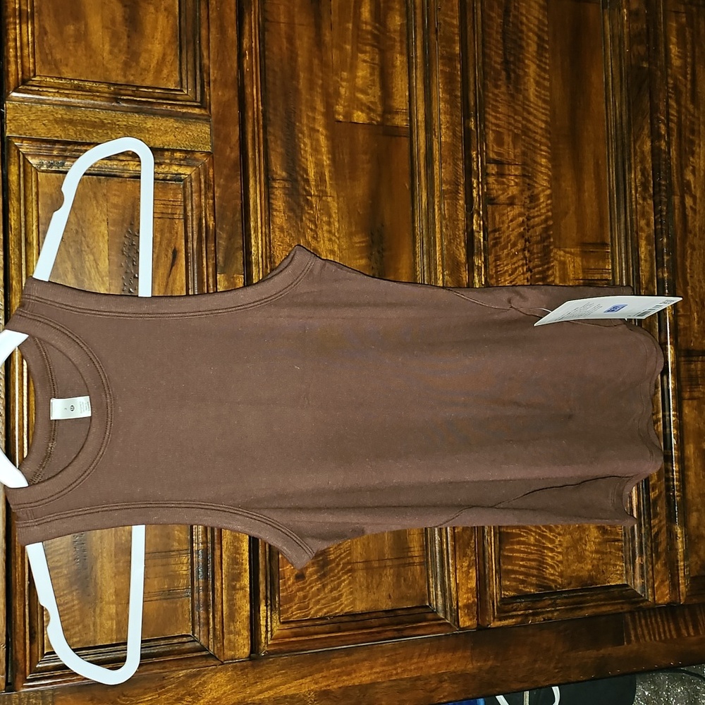 Lululemon Hold Tight Tank, JAVA!! RARE!! NWTS SZ 2